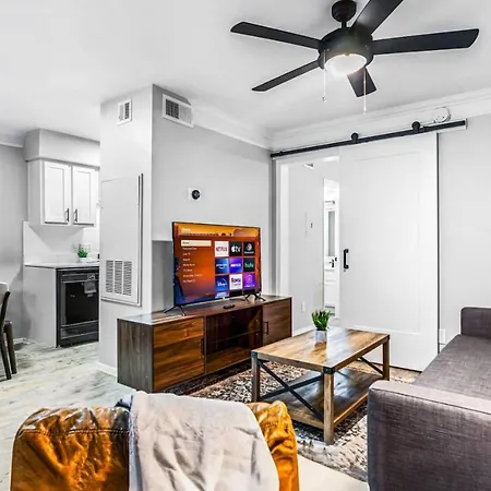 Ferienwohnung Elegant 1Br Haven - 10 Min To Downtown Austin